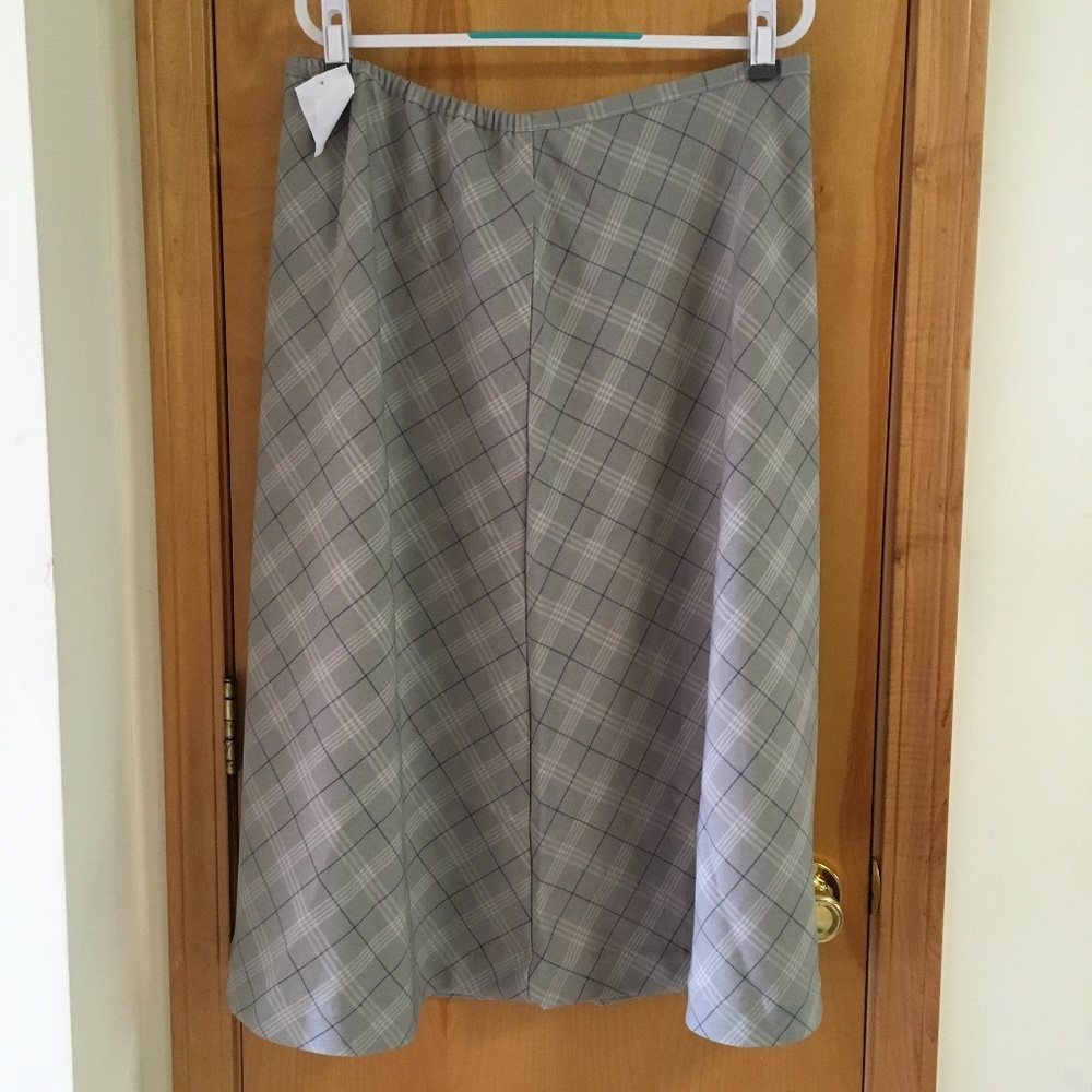 Women’s size 20 Tog Shop Skirt